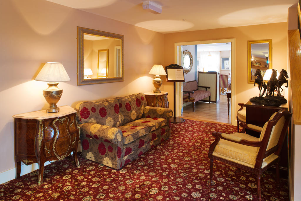 Merriman Hotel Kinvara ภายนอก รูปภาพ
